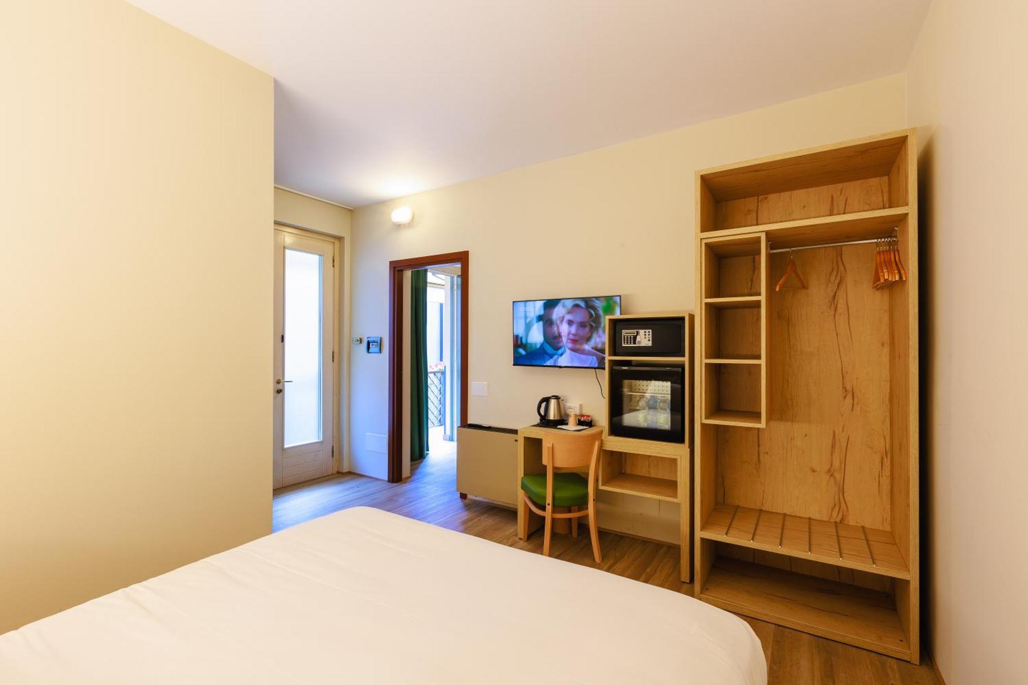 Botanique Hotel Vergani Fara Gera dʼAdda エクステリア 写真