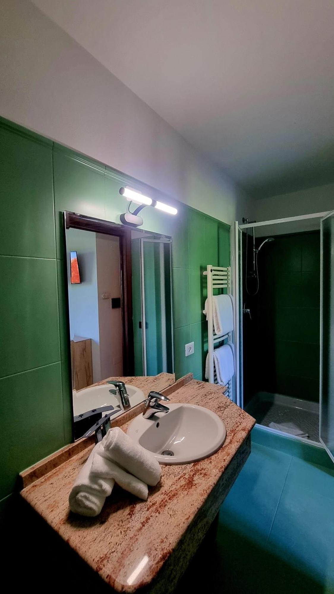 Botanique Hotel Vergani Fara Gera dʼAdda エクステリア 写真