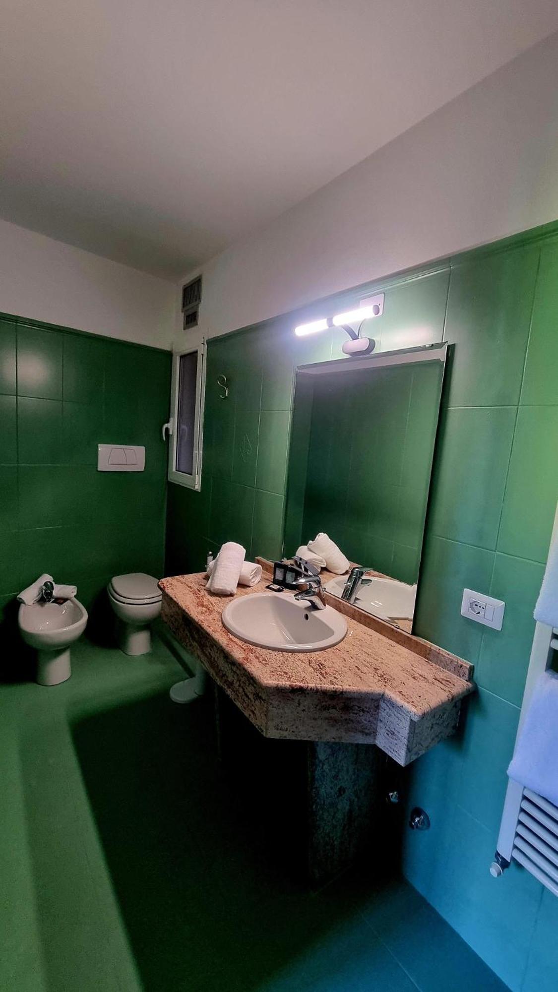 Botanique Hotel Vergani Fara Gera dʼAdda エクステリア 写真