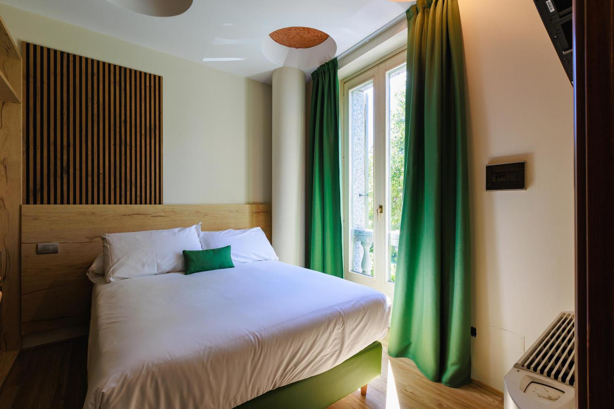 Botanique Hotel Vergani Fara Gera dʼAdda エクステリア 写真