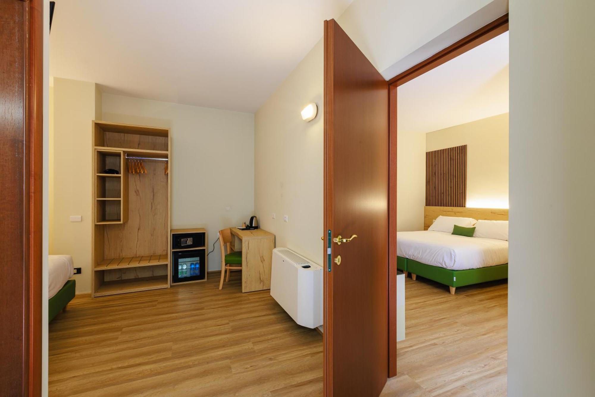Botanique Hotel Vergani Fara Gera dʼAdda エクステリア 写真